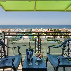 Siesta 3*, Lido di Camaiore Italia