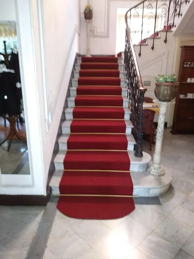 Hotel Milano Sanremo 3*,